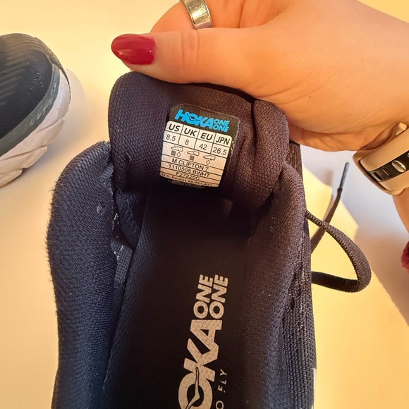 Hoka Men’s Black Clifton 7 One One - Picture 5 of 5